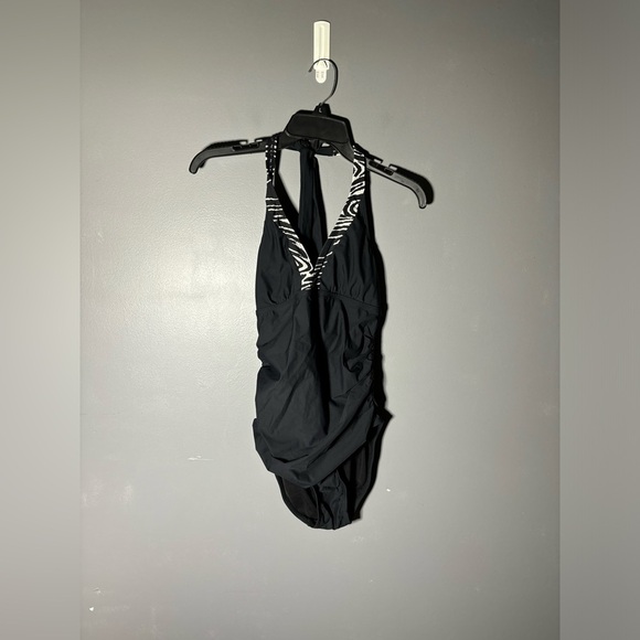Assets By Spanx Other - Love Your Assets By Spanx One Piece Swimsuit Women’s Size Medium